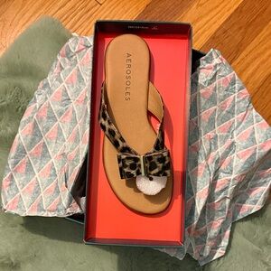 New in box AEROSOLES Leopard Print Flip Flops